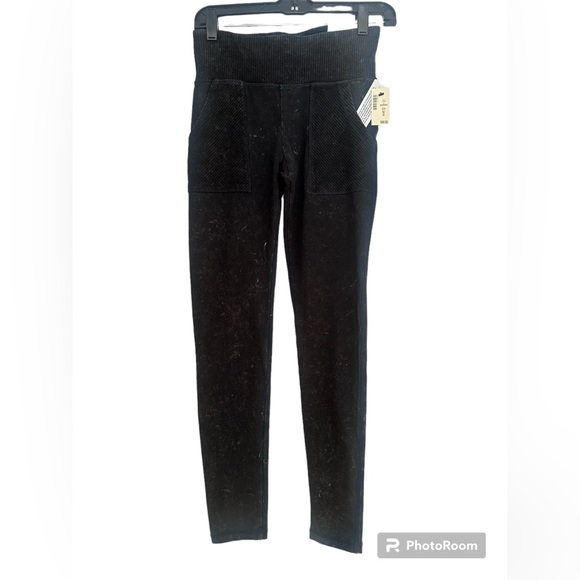 NWT Aeropostale Ultra High-Rise Pocket Leggings, cool whiskered black print. - Picture 1 of 7